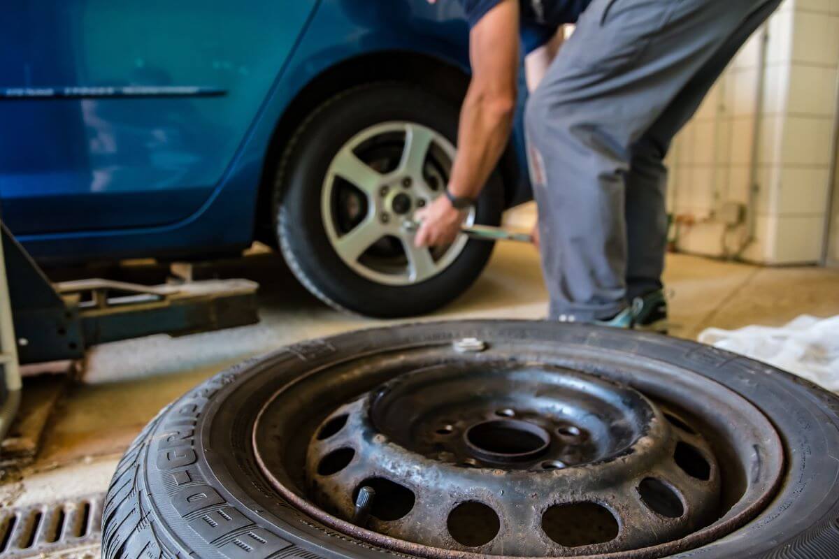 Replacing tyres